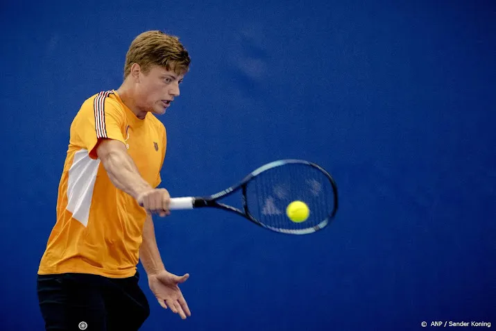 van rijthoven begint kwalificatie australian open tegen zwitser