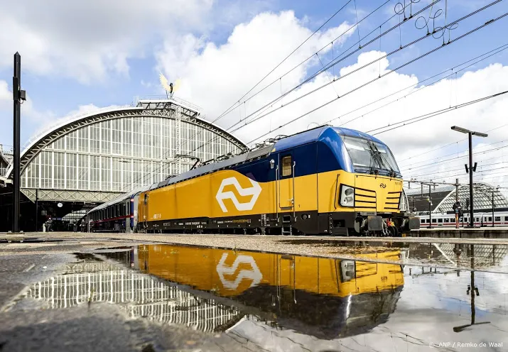 van veldhoven wil liever geen subsidie voor nieuwe nachttrein