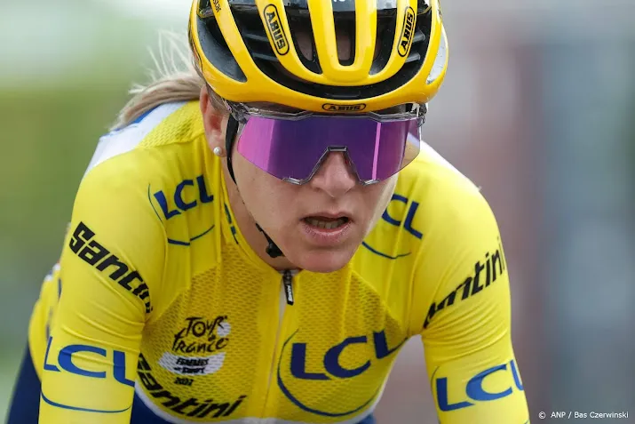 van vleuten zit alweer op de fiets na val op wk