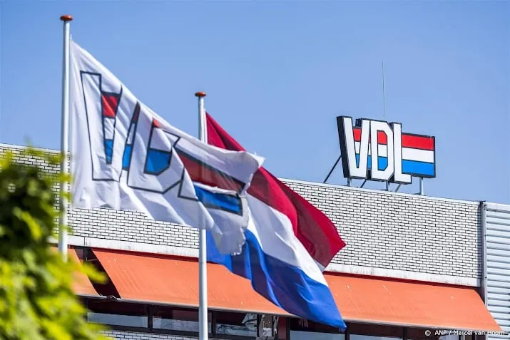 vdl blijft vaag over verdere boomkap bij uitbreiding nedcar