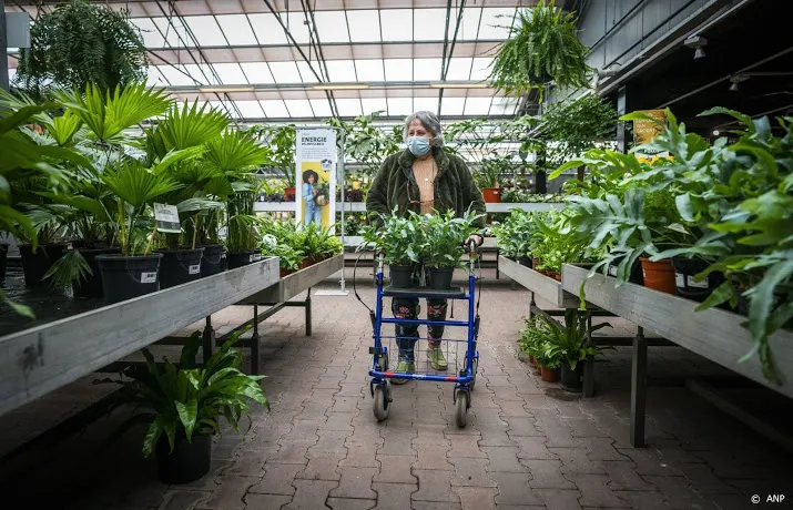 veel paasbezoekers voor tuincentra meubelzaken en bouwmarkten