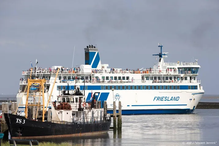 veerdiensten beperken aantal passagiers naar waddeneilanden