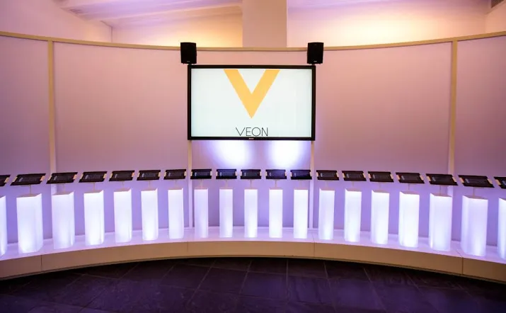 veon gaat banen schrappen in amsterdam