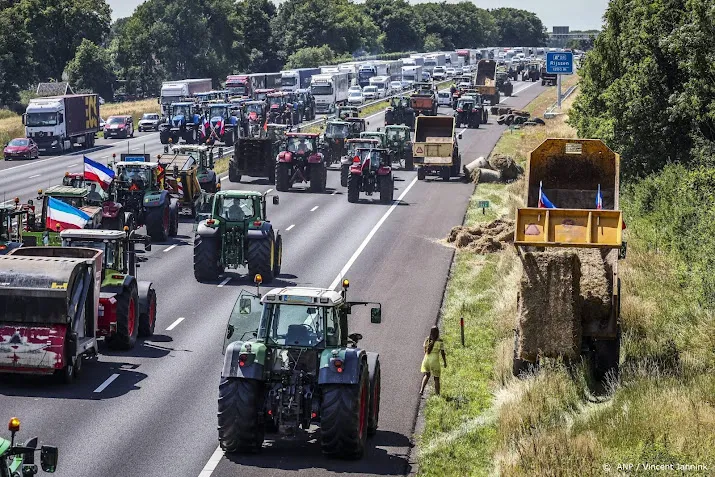 verdachte van met tractor inrijden op politieauto heengezonden