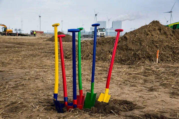 verdachten omkoping google zelf opgelicht