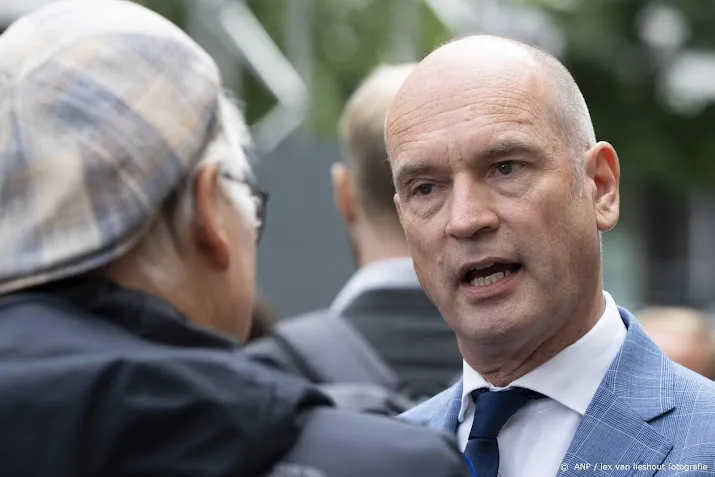 verdeelde christenunie in discussie over asieldeal