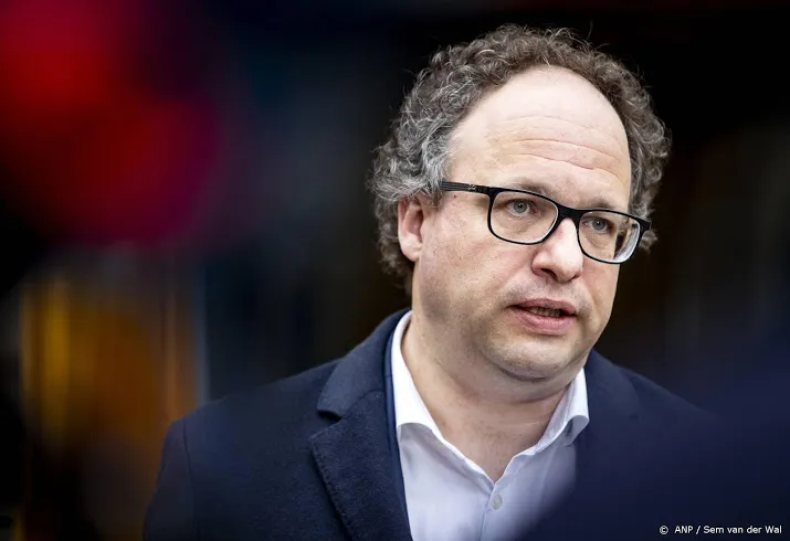 verkenners van ark en koolmees willen met schone lei beginnen