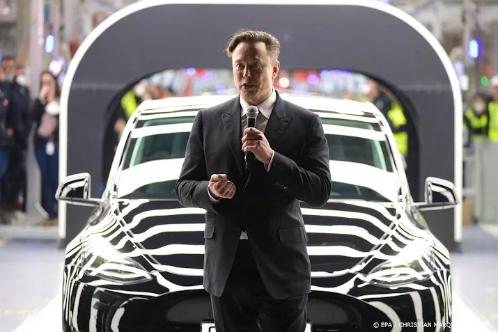 vermogen elon musk keldert in bijna twee maanden met 100 miljard