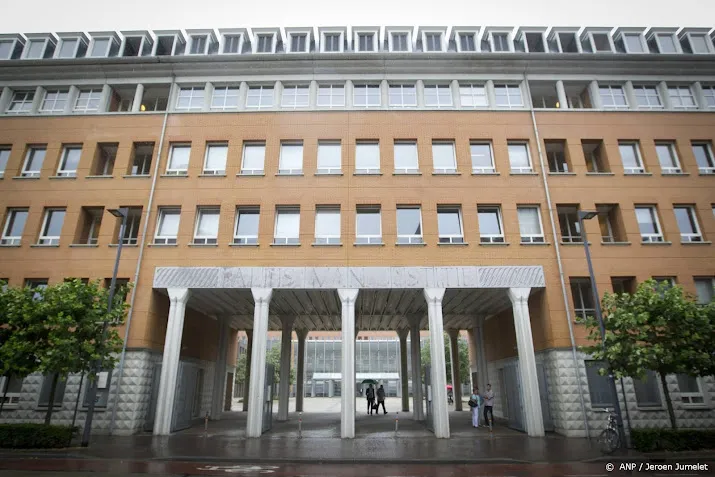 veroordeelde flatspringer zegt zich moord niet te herinneren