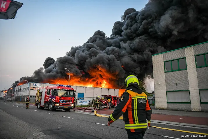 verschillende sloten in ter aar afgesloten vanwege brand