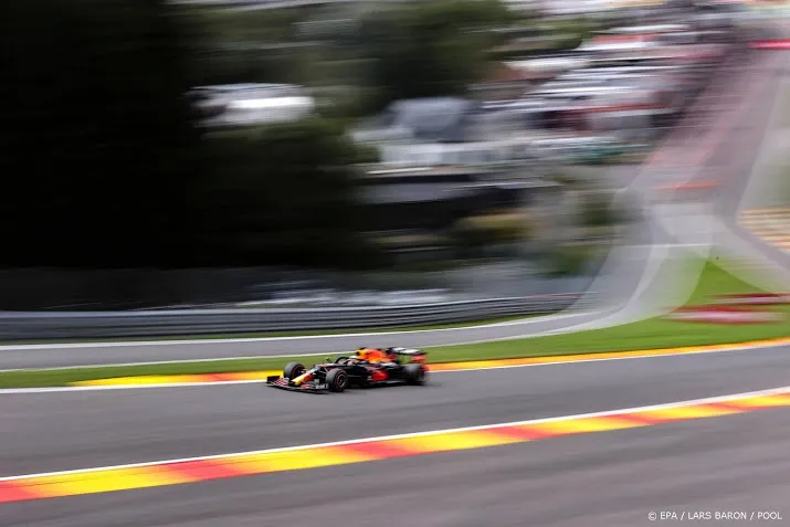 verstappen derde in spa achter ongenaakbare hamilton