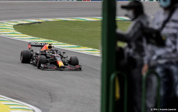 verstappen tweede achter alonso in training voor sprintrace