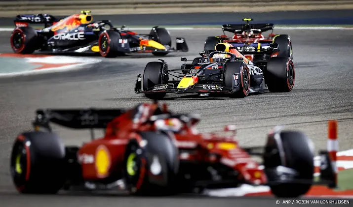 verstappen valt uit in slotfase van openingsrace formule 1