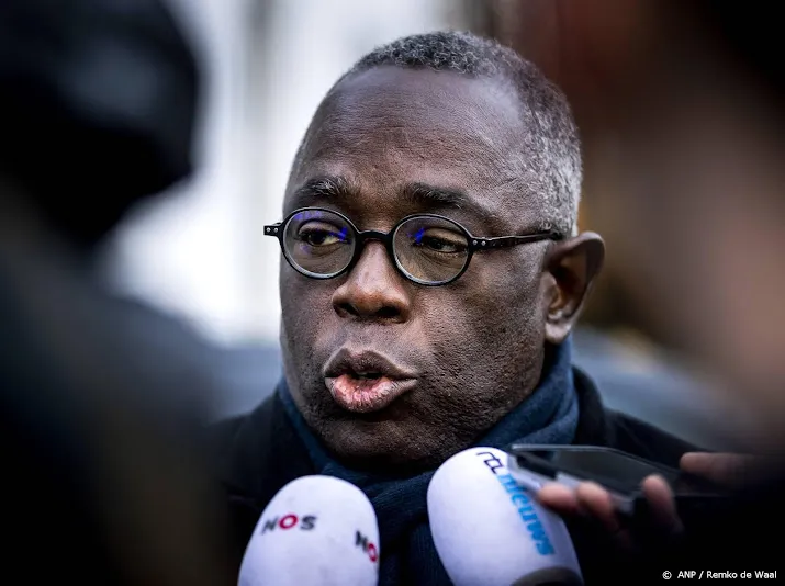 vertegenwoordiger suriname excuses weerwind niet acceptabel