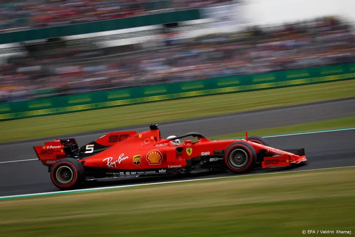 vettel duwt verstappen grindbak in