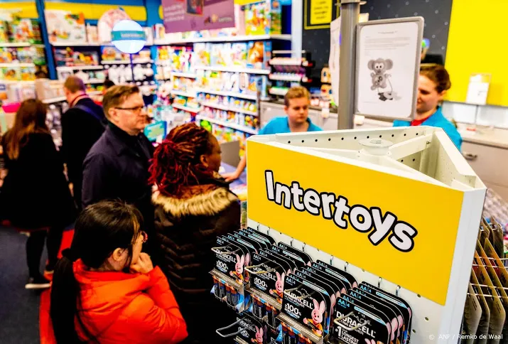 vier partijen overwegen overname intertoys