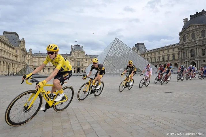 vingegaard wint opnieuw tour de france slotrit voor meeus