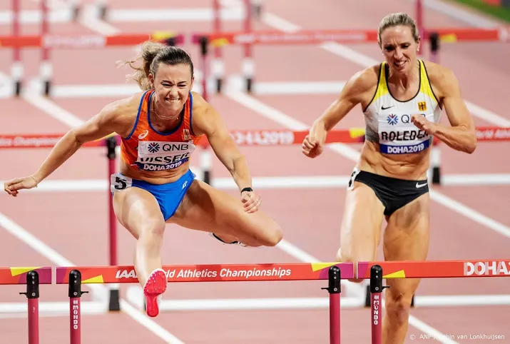 visser naar finale 100 m horden met record