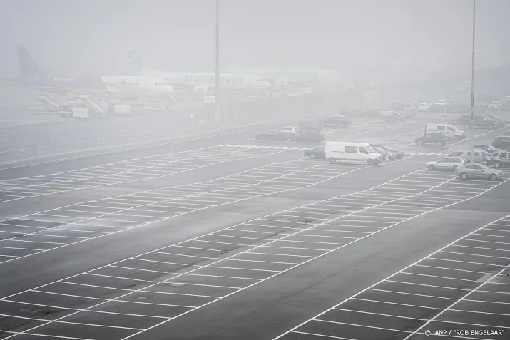 vliegverkeer eindhoven airport ontregeld door mist