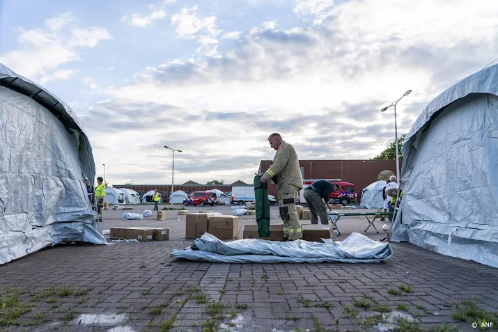 vluchtelingenwerk mogelijk gang naar de rechter om opvangcrisis