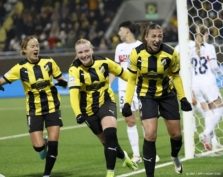 voetbalsters psg winnen bij hacken in cl groenen valt uit