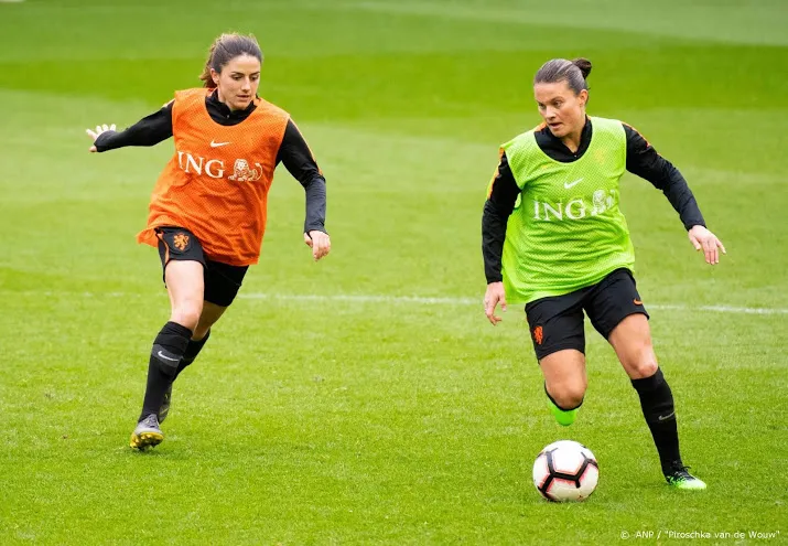 voetbalsters sluiten jaar af als nummer 3