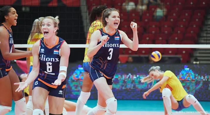 volleybalsters ongeslagen door groepsfase ek