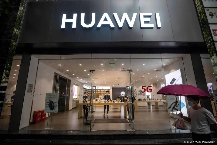 voorzitter britse tak huawei stapt op