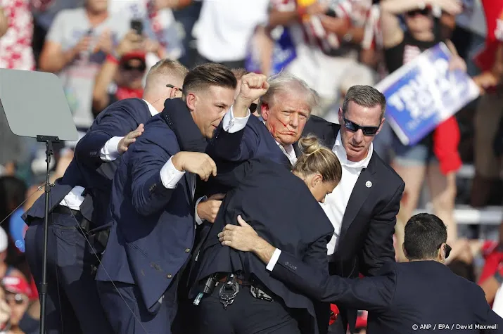 voorzitter republikeinen nederland hoofd secret service moet weg