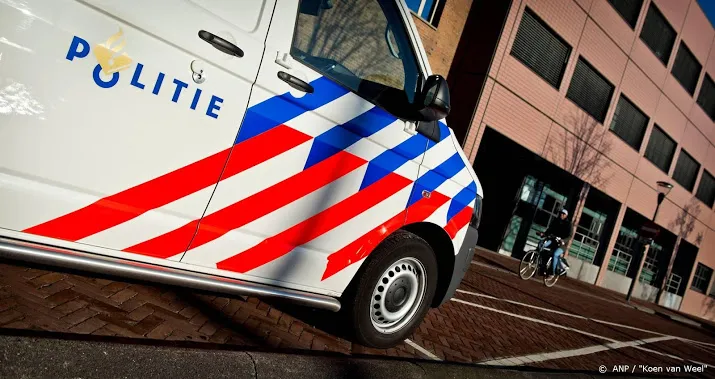 vrouw wordt onwel in politiebus in eindhoven en overlijdt