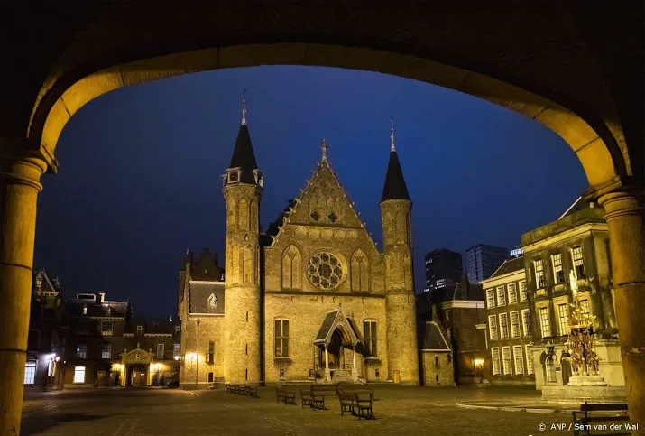 vvd en cda voor verlengen avondklok als omt dat nodig vindt