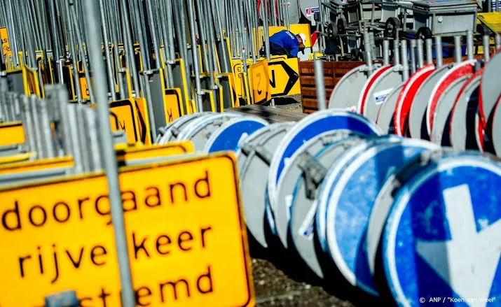 vvn 600 000 overbodige verkeersborden in nederland