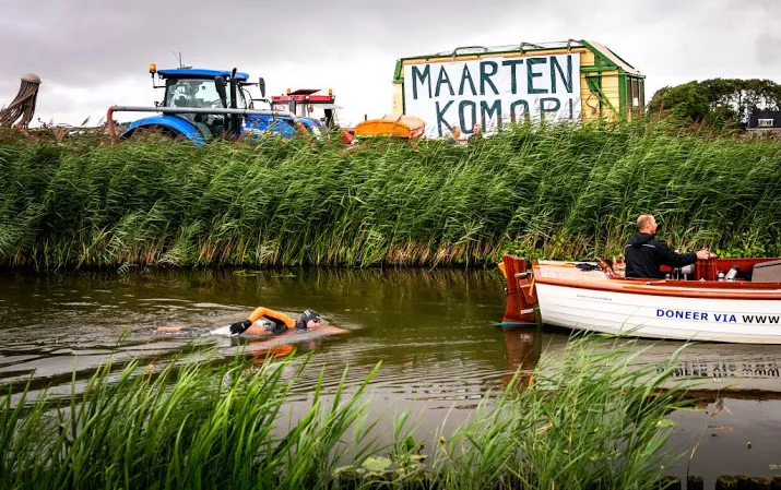 waalwijk eert van der weijden voor zwemtocht