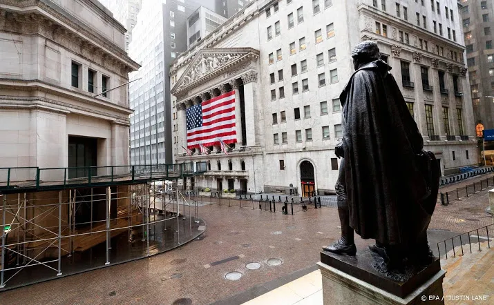 wall street omlaag na stortvloed aan bedrijfscijfers
