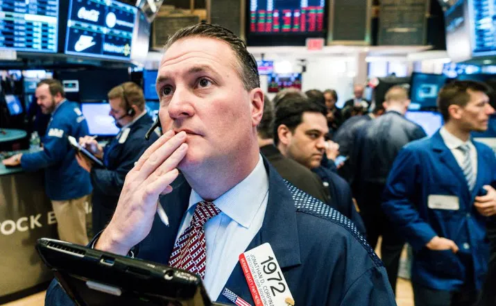 wall street opent hoger na banenrapport