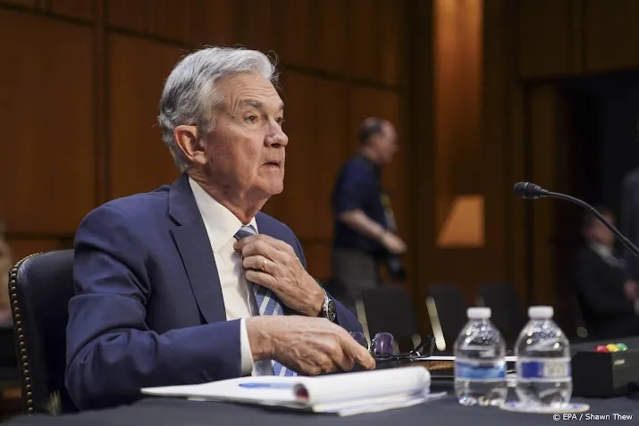 wall street sluit met kleine verliezen na opmerkingen powell