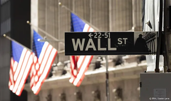 wall street stijgt ondanks hint op meer renteverhogingen door fed
