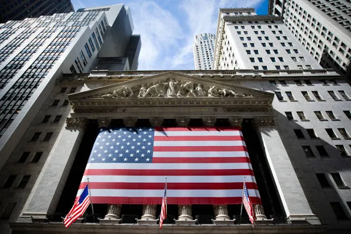 wall street trekt zich op aan apple