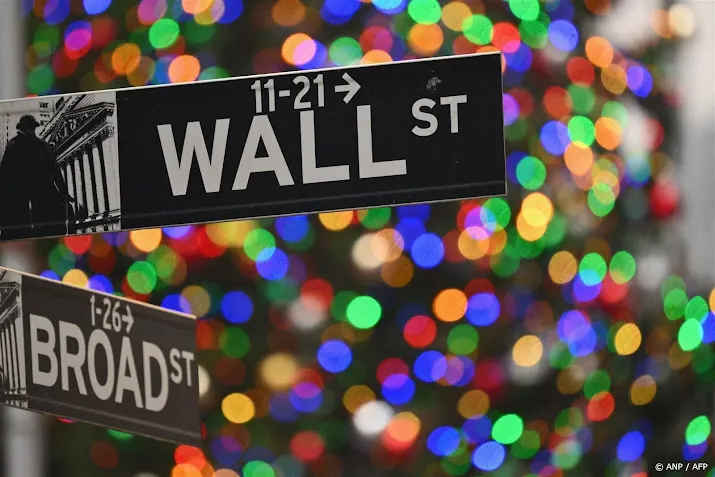 wall street voorzichtig verder omhoog richting recordniveaus