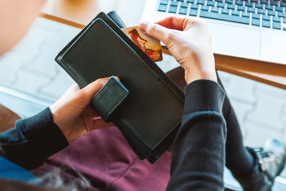 wallet 2125548 960 720