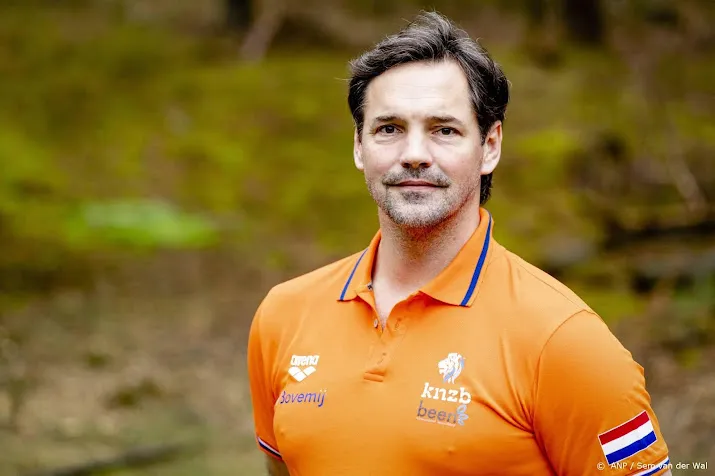 waterpoloers met debutanten te riele de weerd en kastrop naar ek