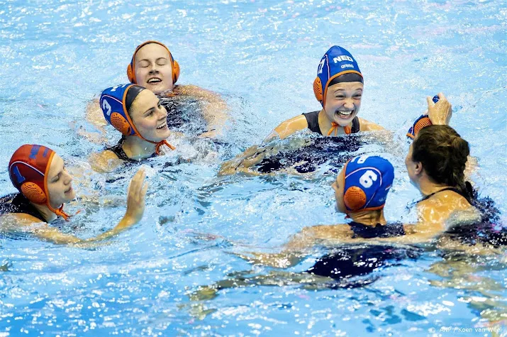 waterpolosters naar finale wk en spelen in parijs
