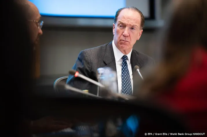 wereldbank somberder over wereldeconomie door inflatie en oorlog