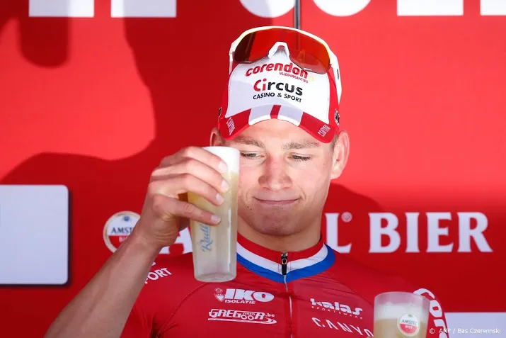 wereldbekerzege van der poel op mountainbike