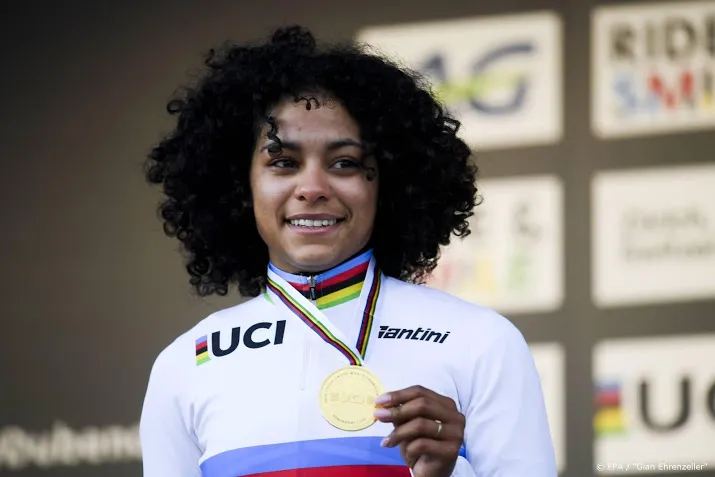 wereldkampioene alvarado gaat ook op de weg koersen