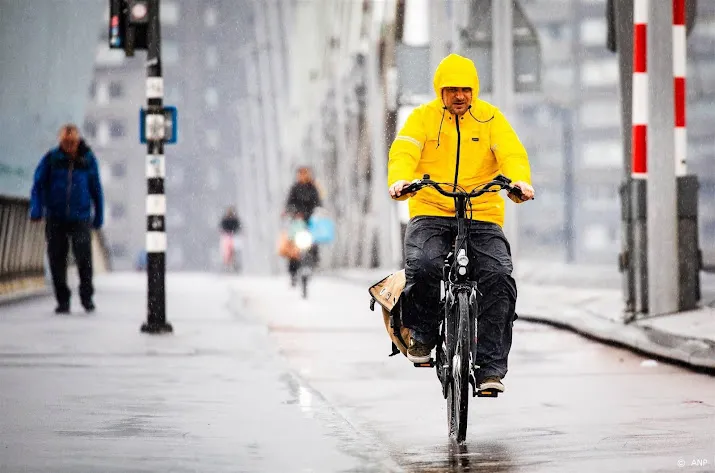 werknemers gaan steeds vaker met de fiets naar het werk