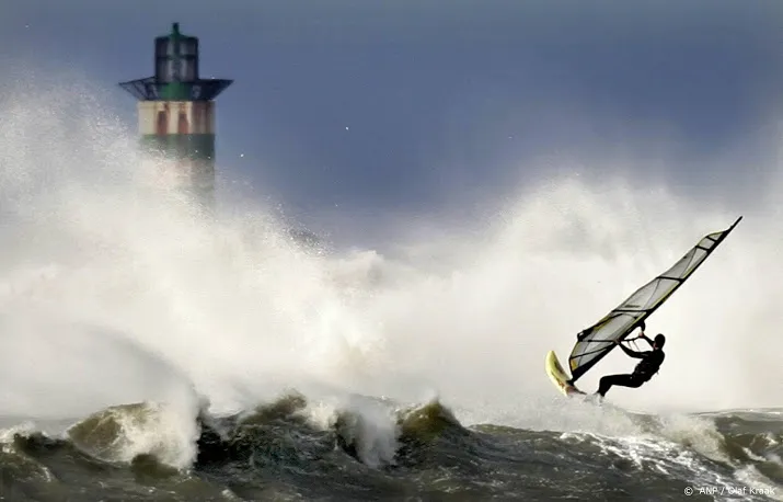 westerschelde ferry vanwege storm uit de vaart gehaald