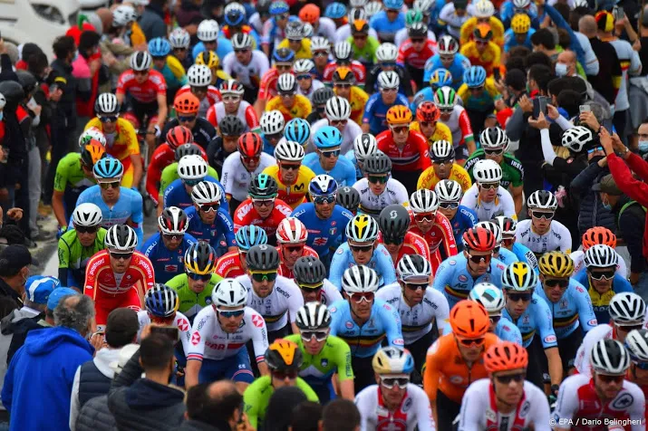 wielerbond uci geeft veiligheidshandboek uit