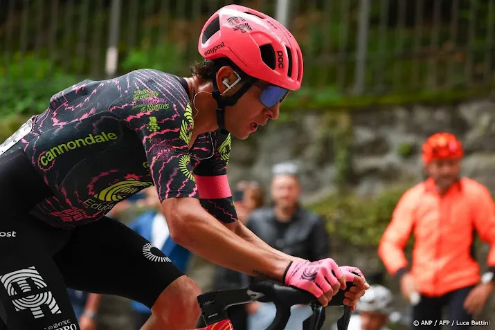 wielerploeg ef education ontslaat piccolo na vondst groeihormonen