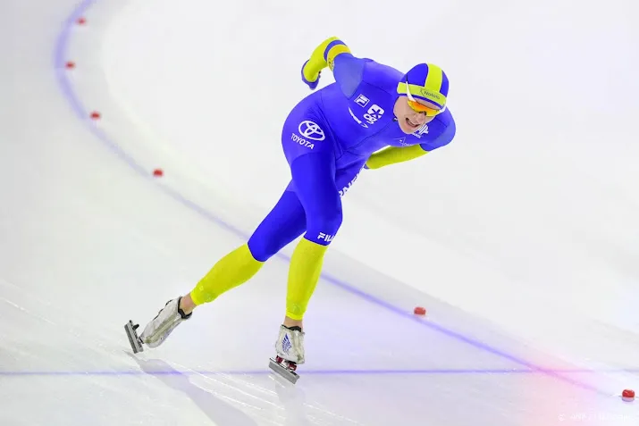 wielerploeg jumbo visma zoekt contact met schaatser van der poel